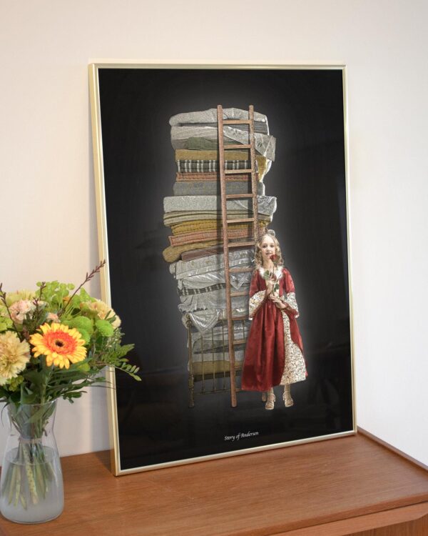 Plakat – H.C. Andersen Signatur – Prinsessen På Ærten – Sort baggrund